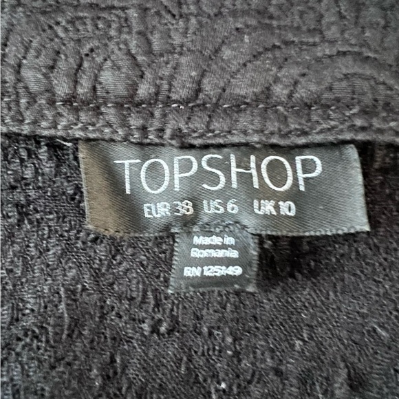 TOPSHOP black lace miniskirt - Picture 2 of 4